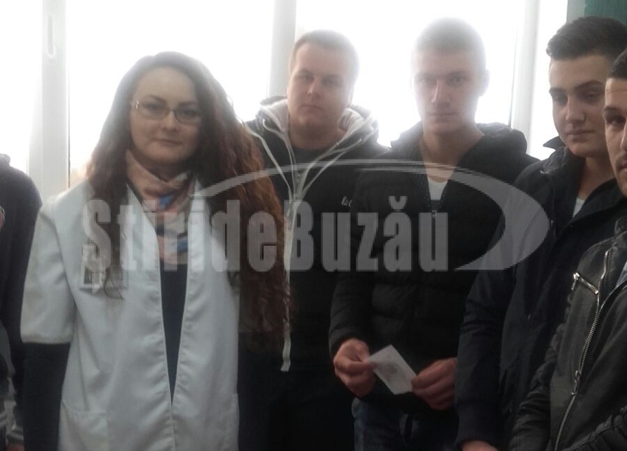 Liceeni de la Grupul Școlar „Grigore Moisil”, polițiști pentru o zi