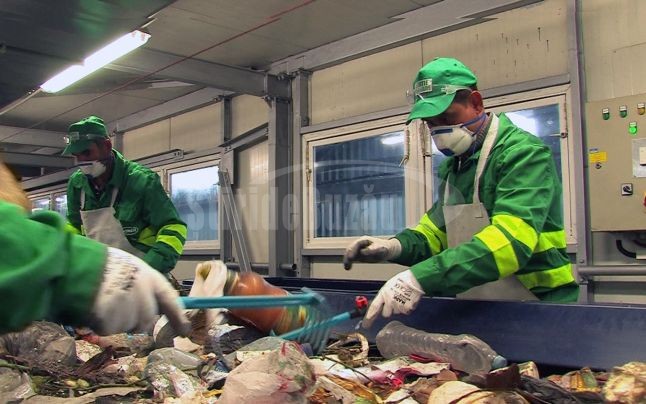 Lecții despre protecția mediului, oferite de RER Buzău. Societatea de salubrizare promovează colectarea selectivă prin programul Școala Altfel