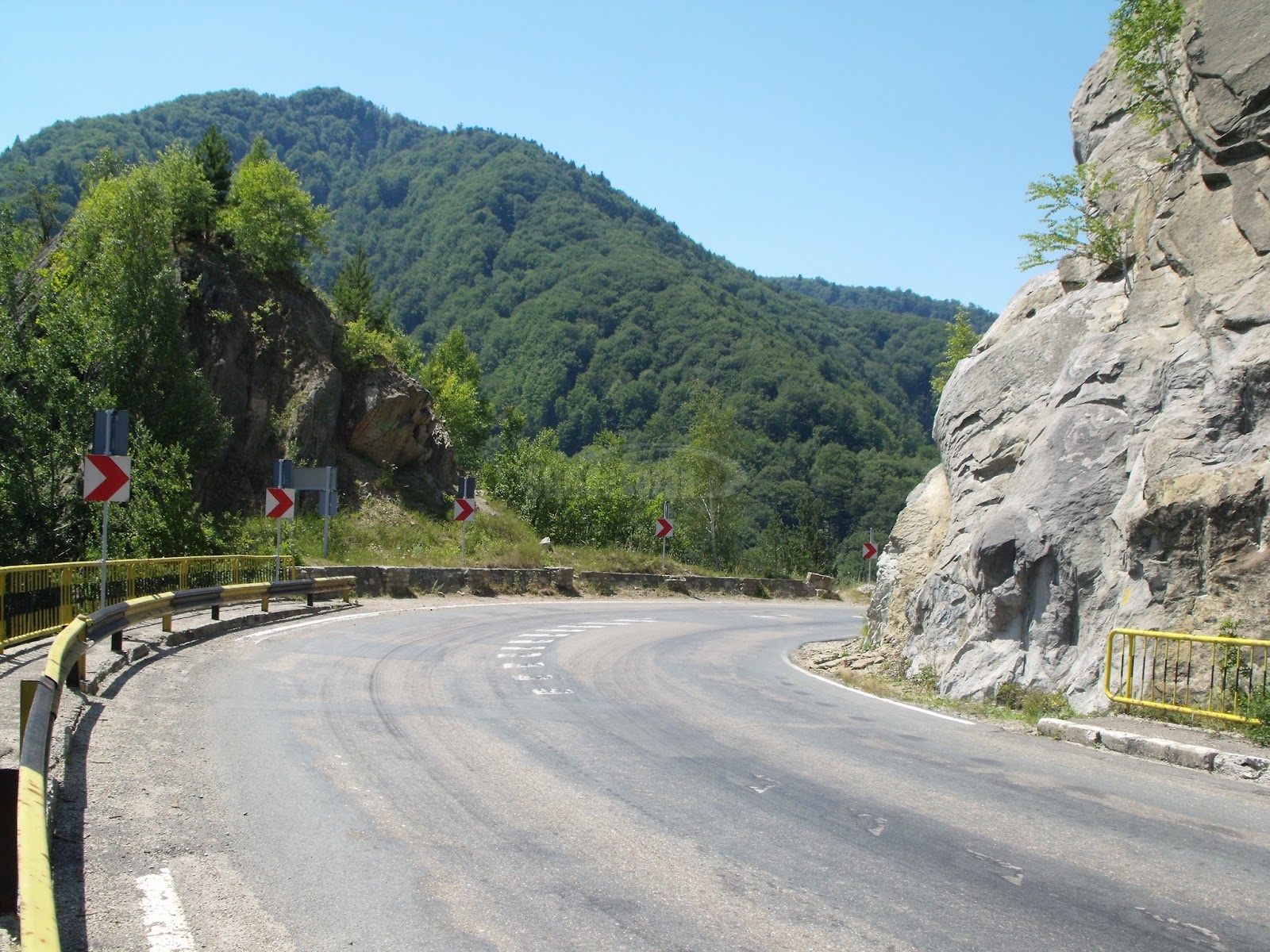Restricții de circulație pe DN 10, la Siriu, din cauza lucrărilor la viaductul Teherău