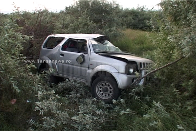 Șoferiță din Vrancea, în pericol de moarte, după ce a pierdut controlul mașinii pe șoseaua de centură