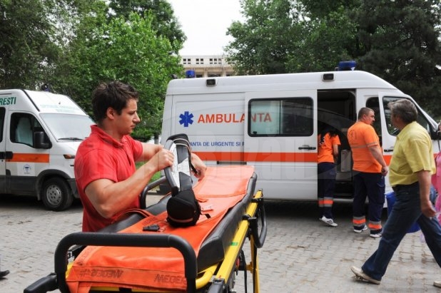 Accident de muncă, în localitatea buzoiană Săhăteni. Un muncitor a murit după ce s-a sprijinit de un utilaj electric