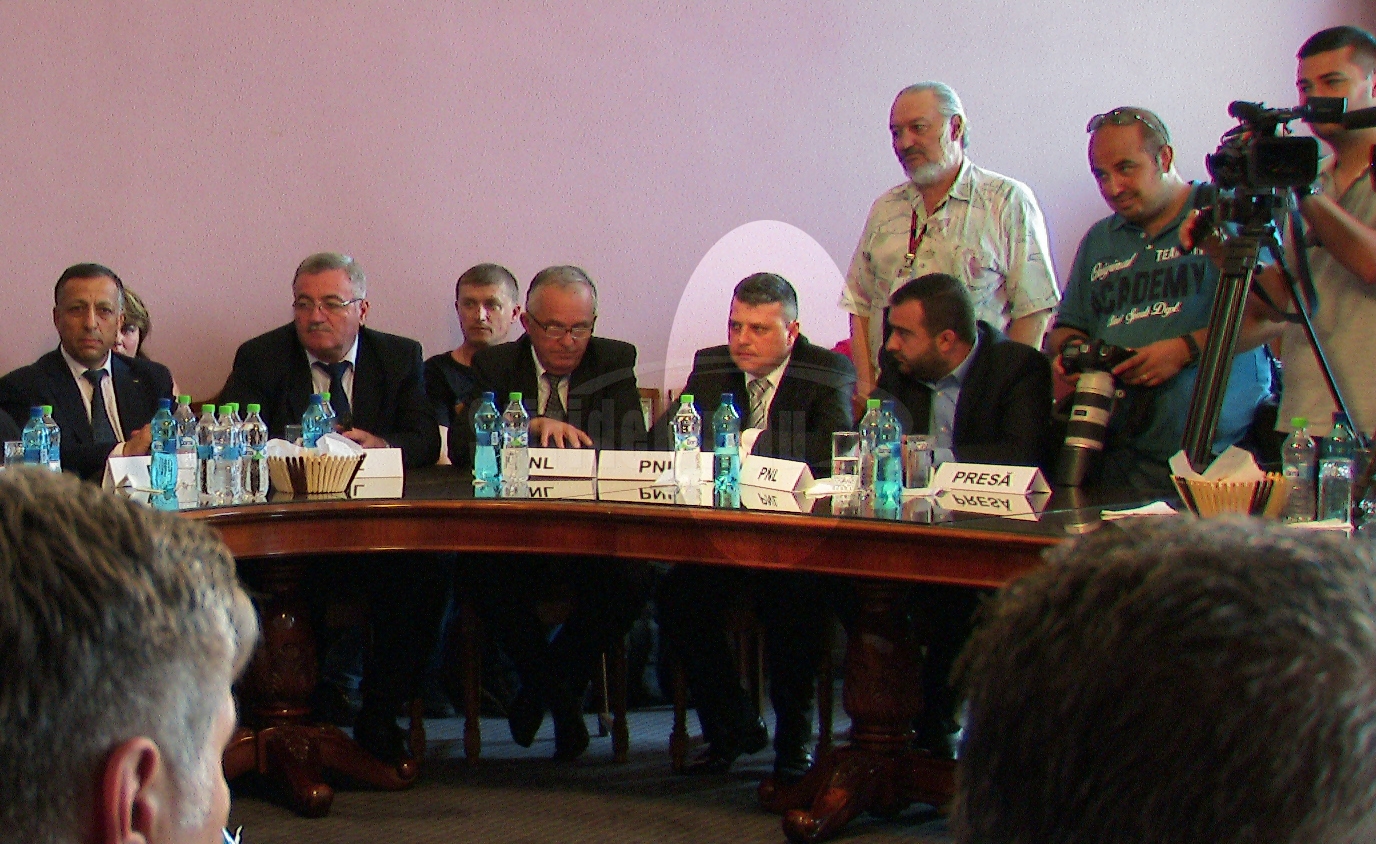Noul director al Palatului Copiilor din Buzău este un liberal. George Vlad îi ia locul social-democratului Gheorghe Andronache