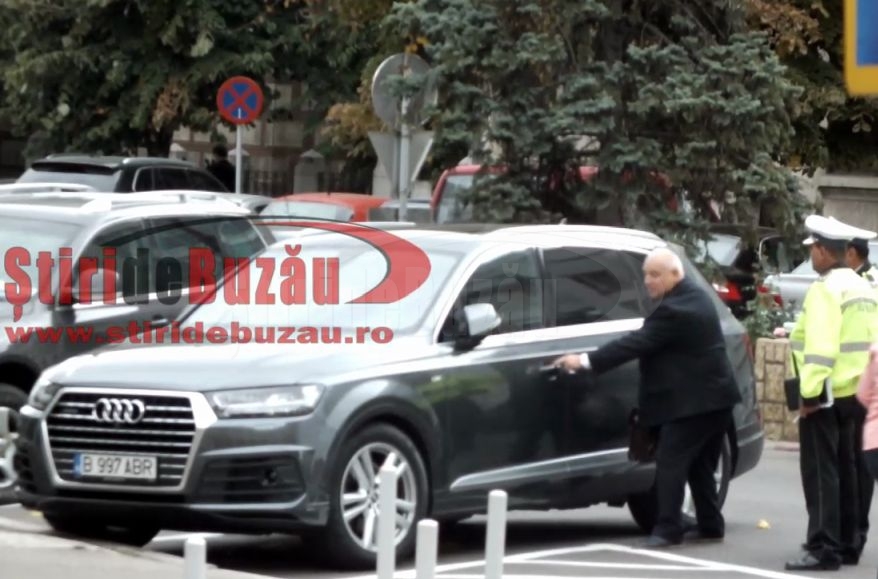 VIDEO Pavel Abraham, avocatul interlopului Bercea Mondial, şi-a parcat bolidul pe locul persoanelor cu handicap