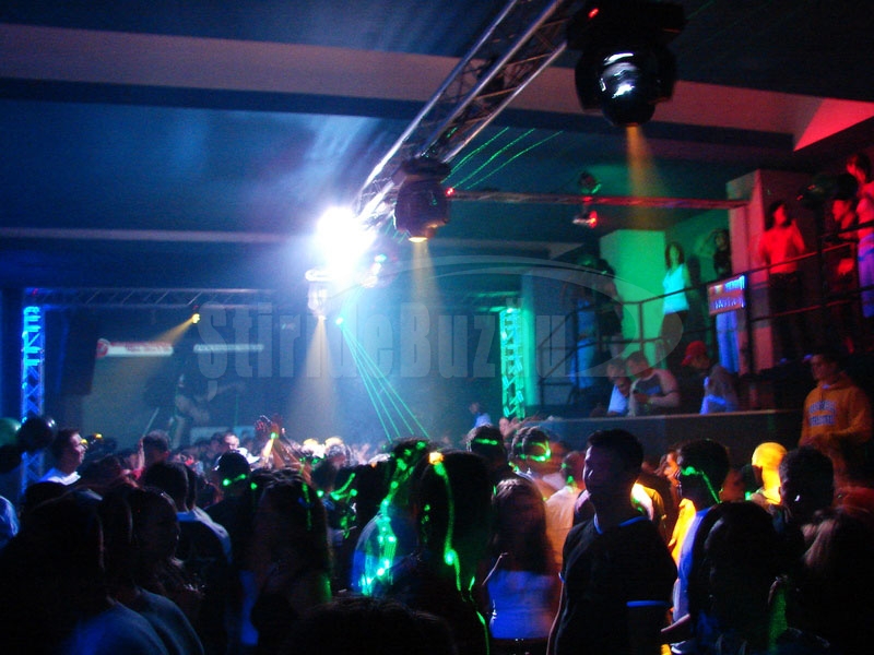 Pompierii au amendat sâmbătă noapte mai multe cluburi și discoteci din Buzău
