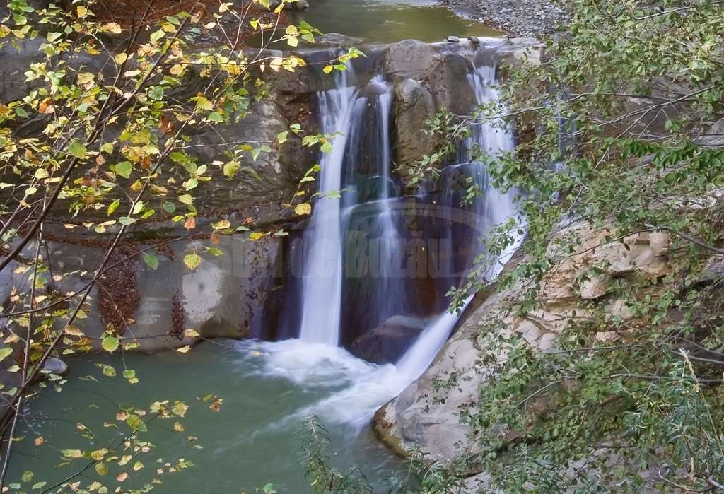pit Straighten Integration FOTO Turul cascadelor din județul Buzău, terapie prin frumos și relaxare -  Stiri de Buzau