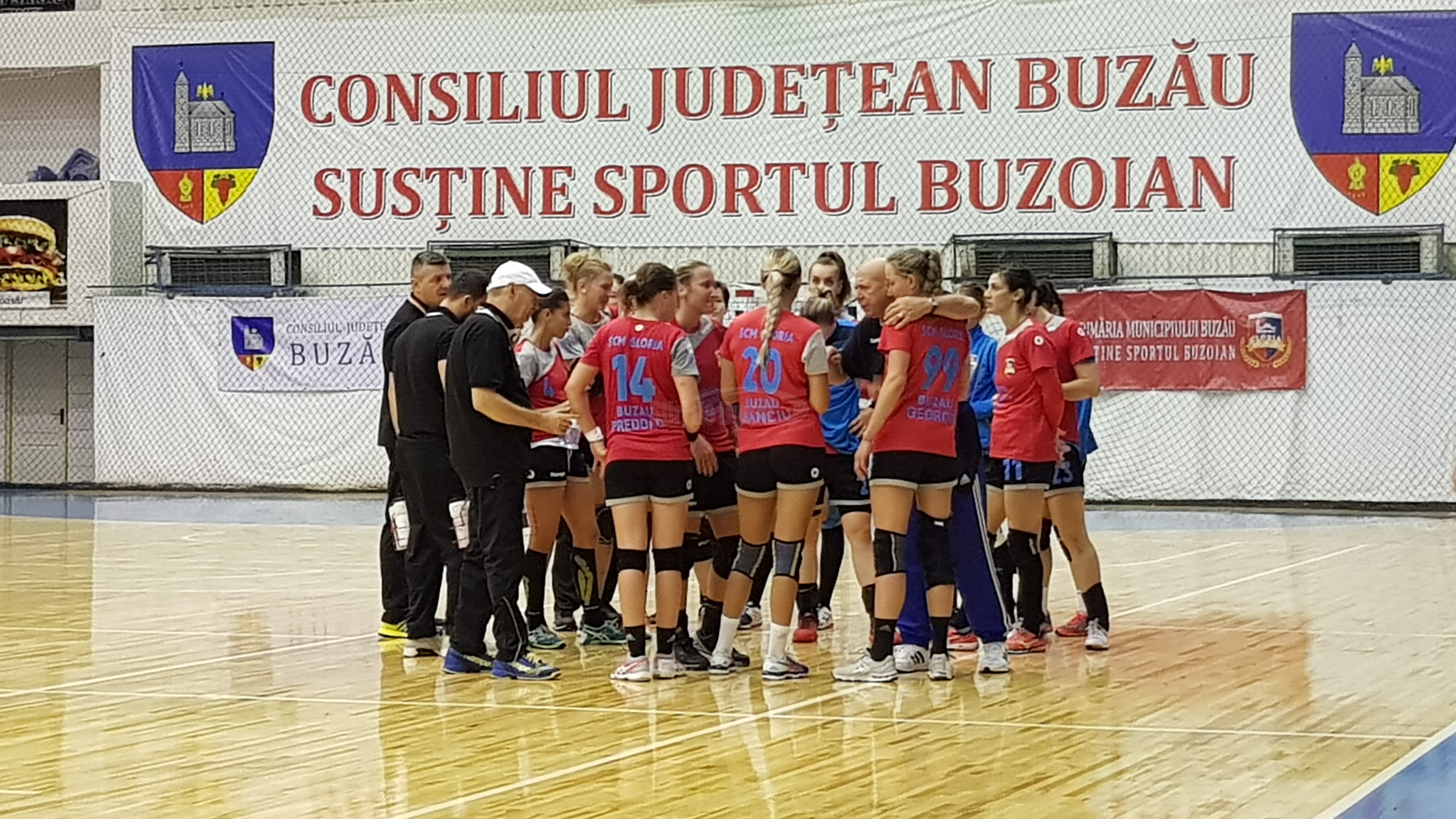 Totul pentru handbal, totul pentru victorie ! Meci de foc în Liga Florilor, la Buzău