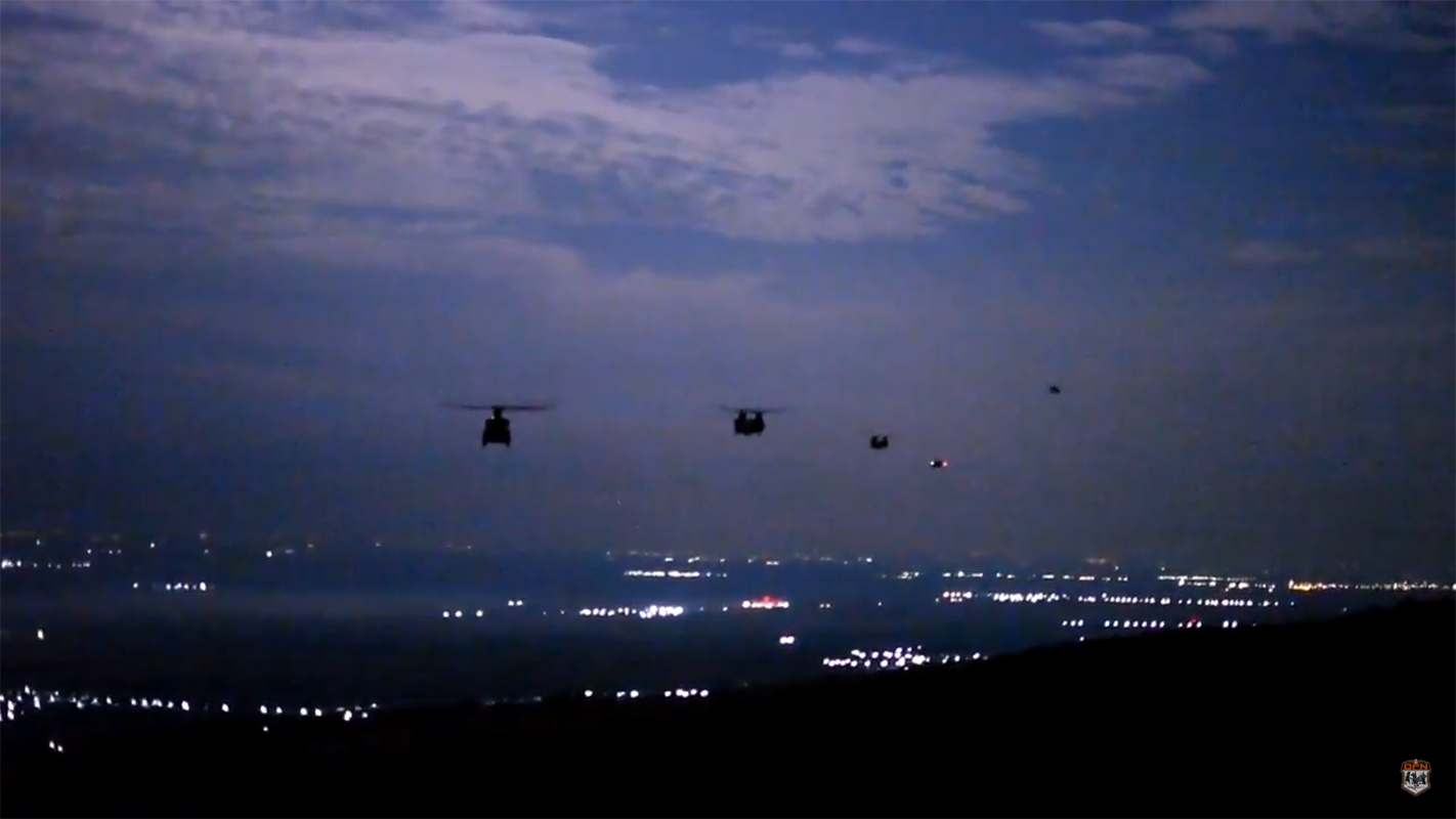 VIDEO Desant al infanteriștilor americani, pe dealul Istrița, din elicoptere Black Hawk și Chinook