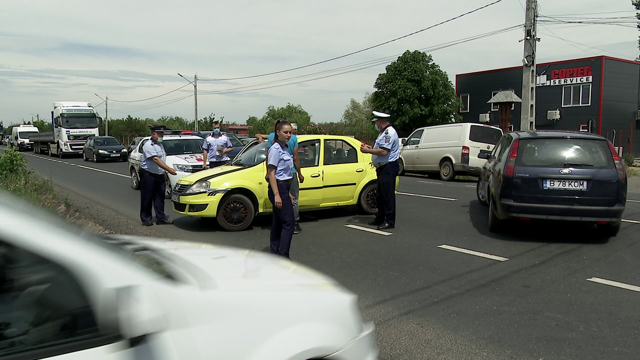 VIDEO Accident rutier cu trei victime, provocat de un fost comandant al Poliţiei, în vârstă de 72 de ani