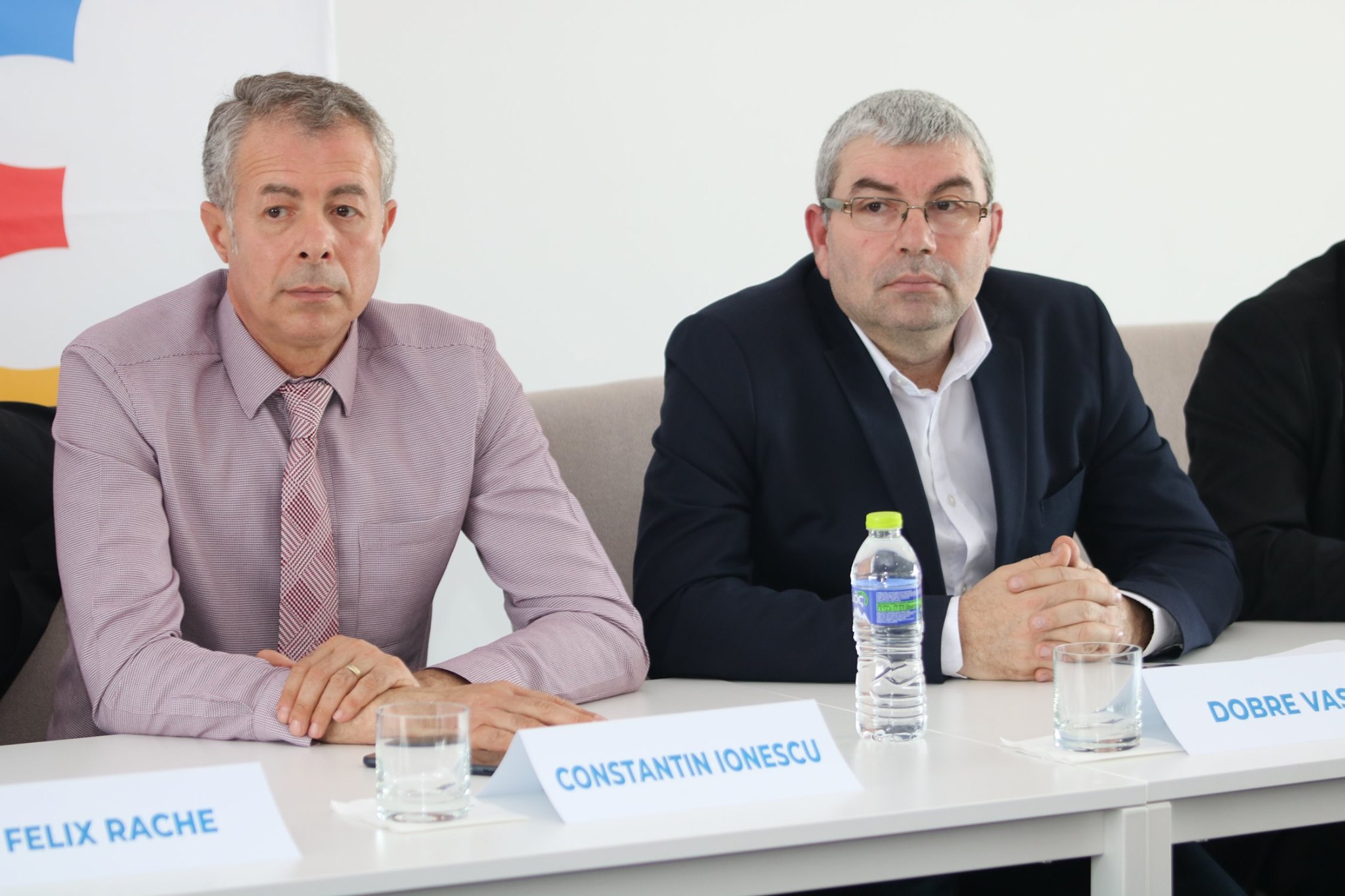 (P) PNL-iștii îl urmează pe Constantin Ionescu la PRO România