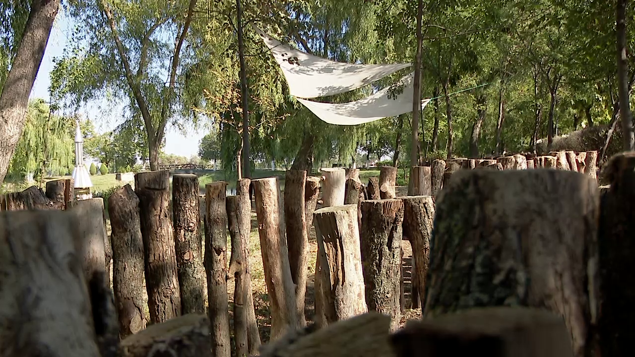 FOTO ”Școala din parc”, locul unic în care elevii învață în mijlocul naturii