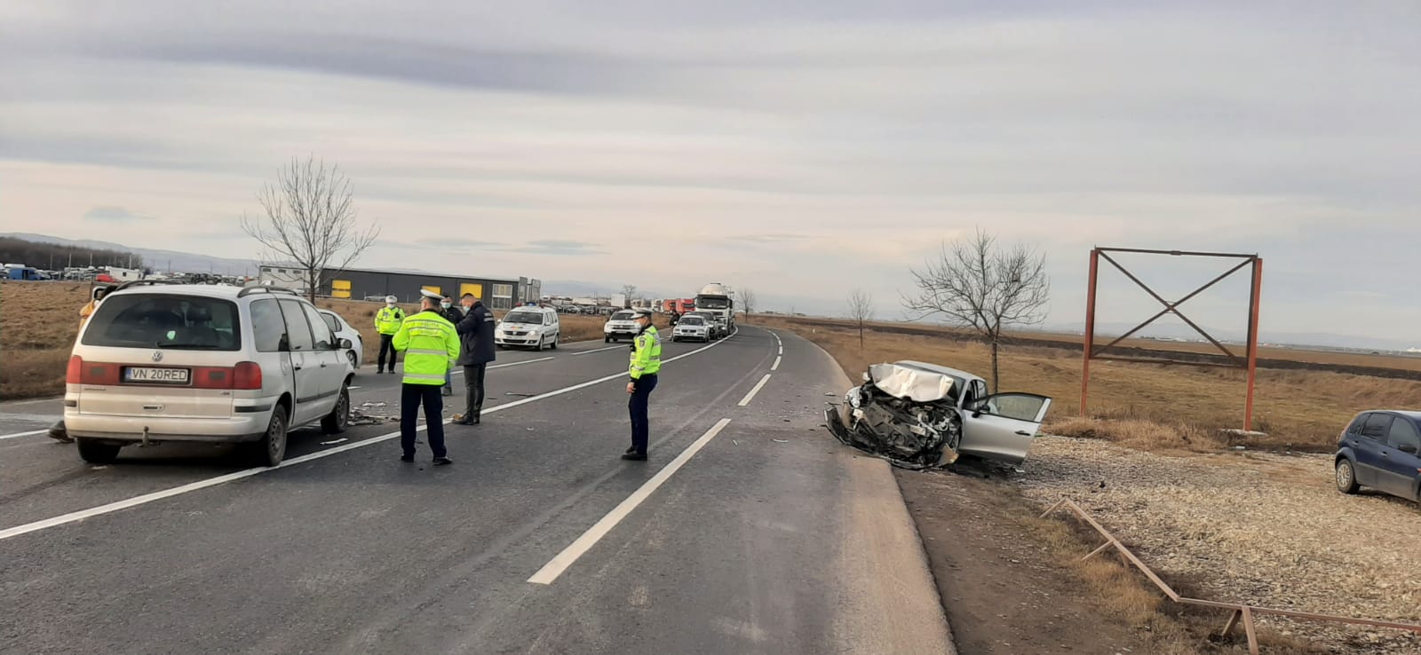 Mamă cu doi copii, din Vrancea, răniți într-un accident rutier produs în apropiere de Buzău