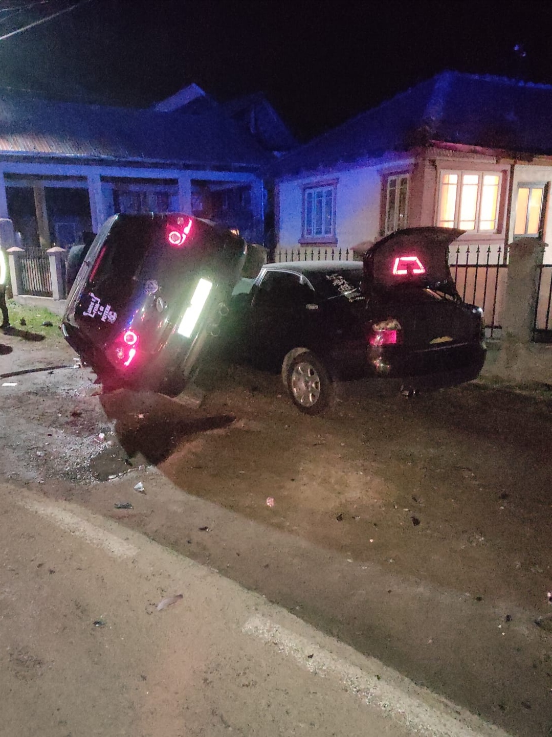 Accident cu trei autoturisme implicate, pe un drum național din județul Buzău