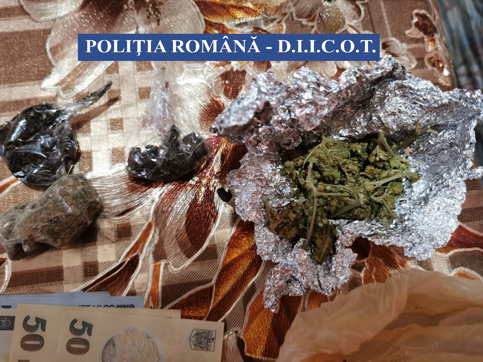VIDEO Traficanți de droguri periculoase, reținuți de polițiștii buzoieni după o amplă operațiune