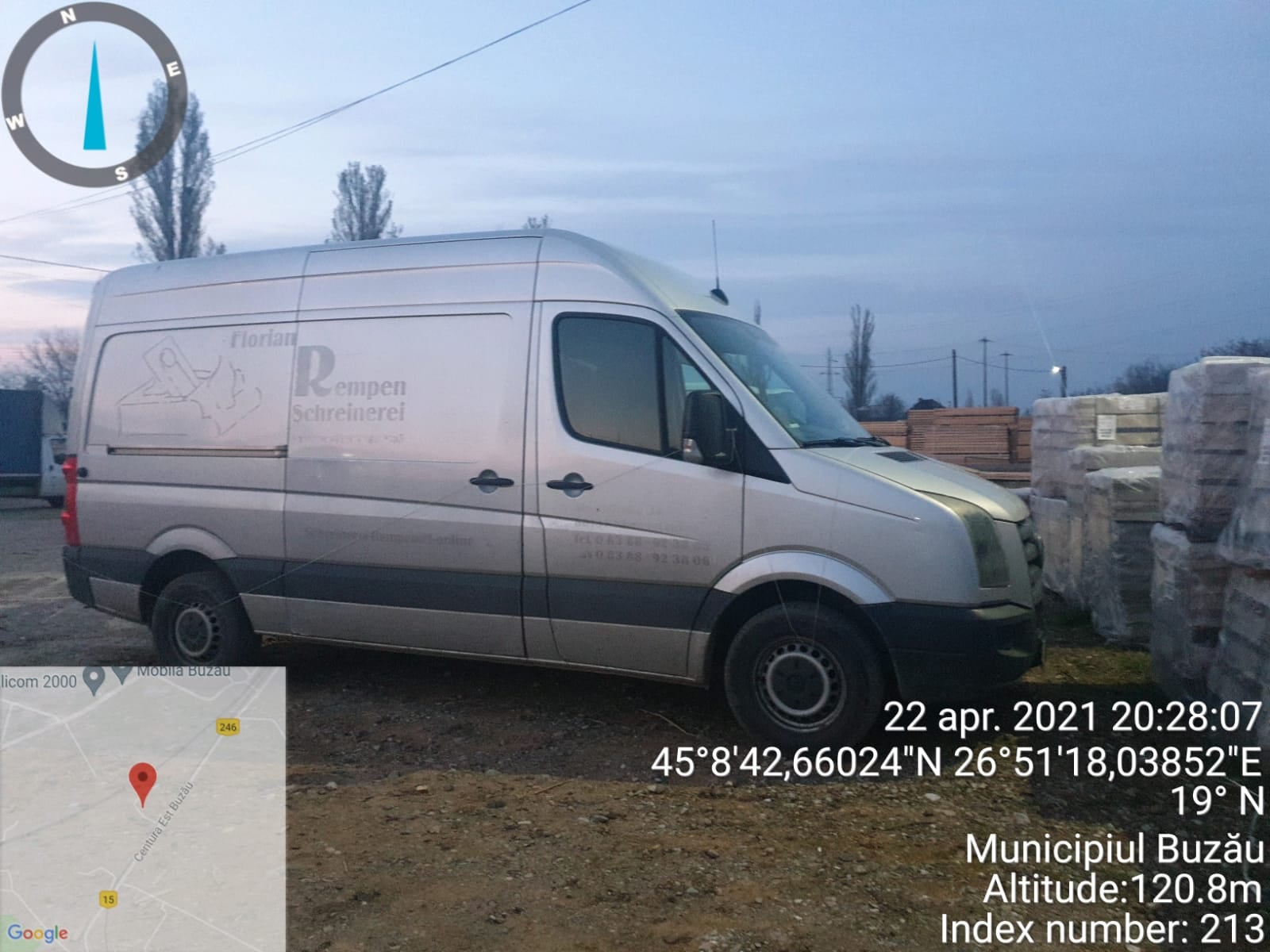 FOTO Garda de Mediu Buzău a confiscat o autoutilitară încărcată cu deșeuri. Șoferul a primit o amendă uriașă