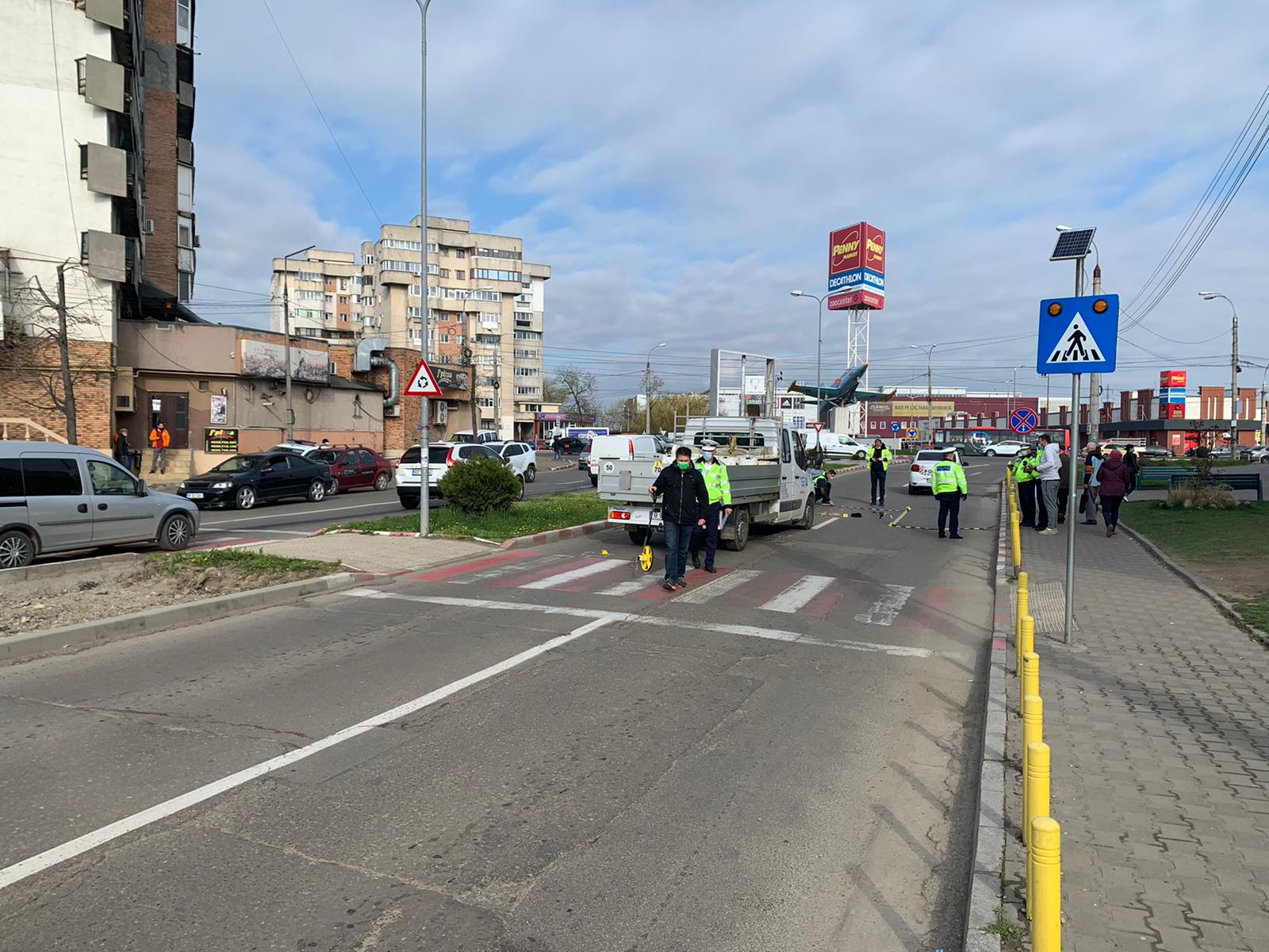 Accident grav în zona centrelor comerciale din Buzău. O femeie a murit