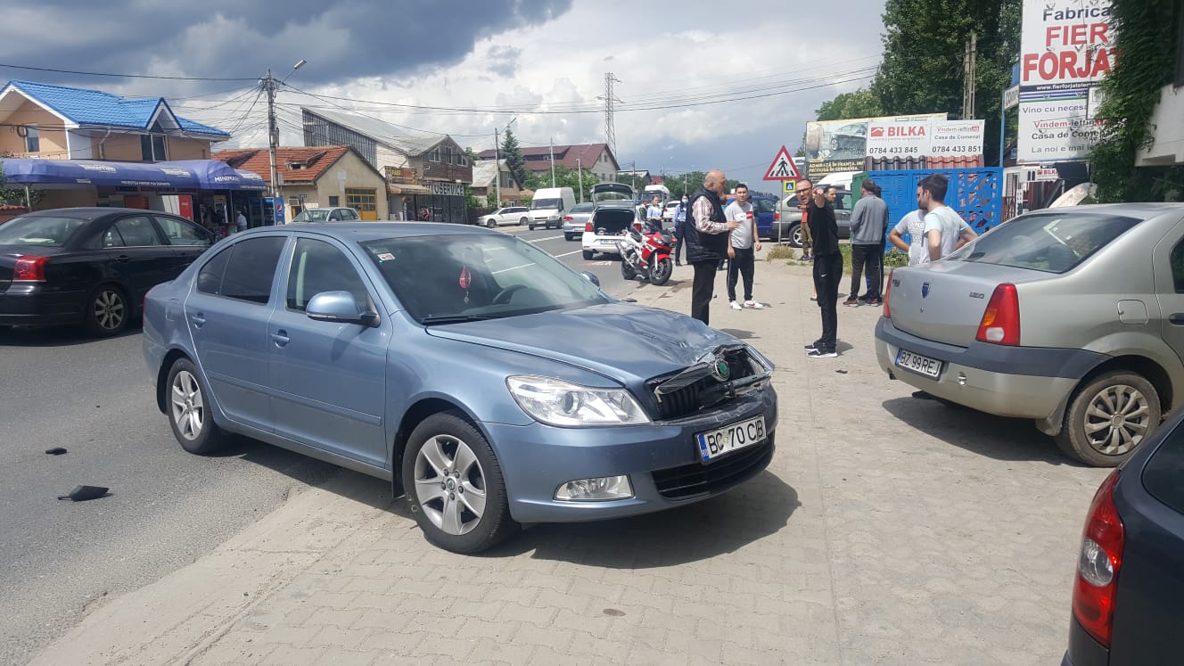 Motociclist din Buzău, accidentat de un autoturism, la ieșire spre Mărăcineni