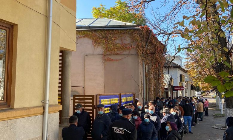 Cozi la centrele de vaccinare din Buzău