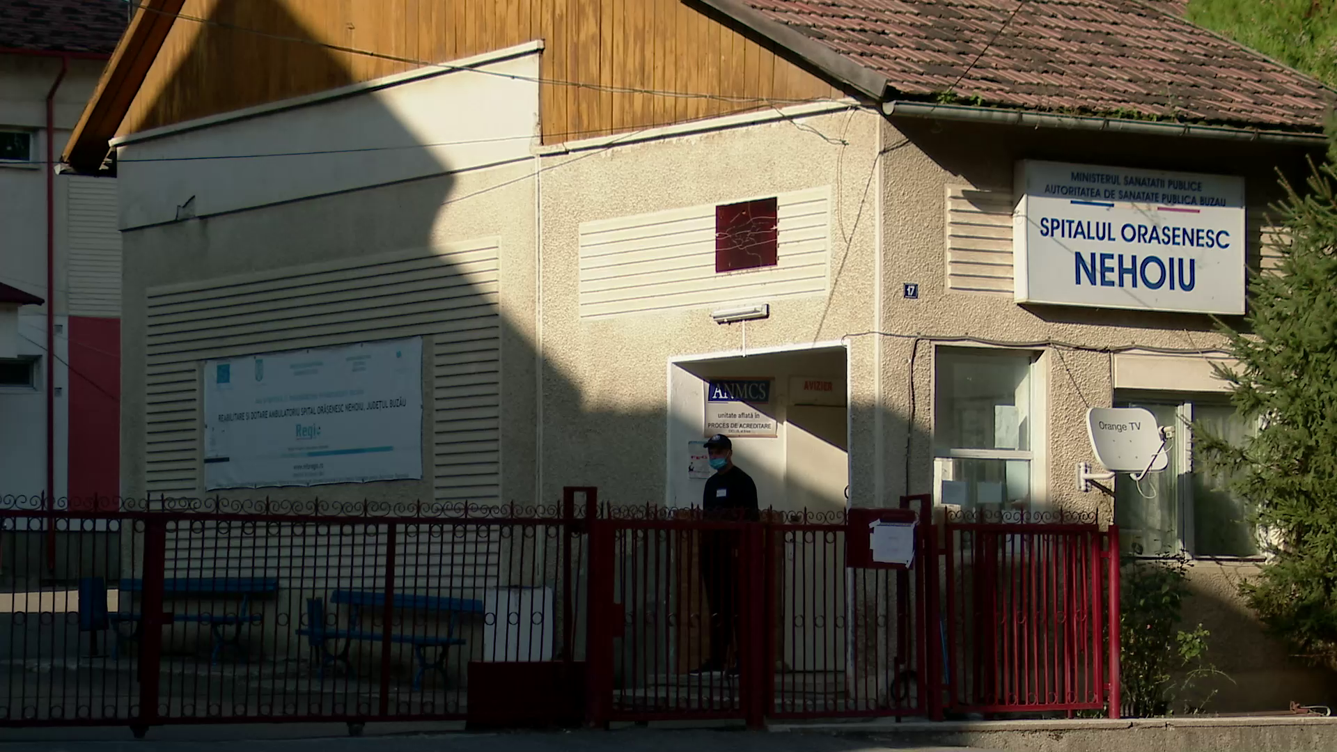 VIDEO Spitalul din Nehoiu, transformat în unitate Covid-19. Localnicii de pe Valea Buzăului au fost luați prin surprindere