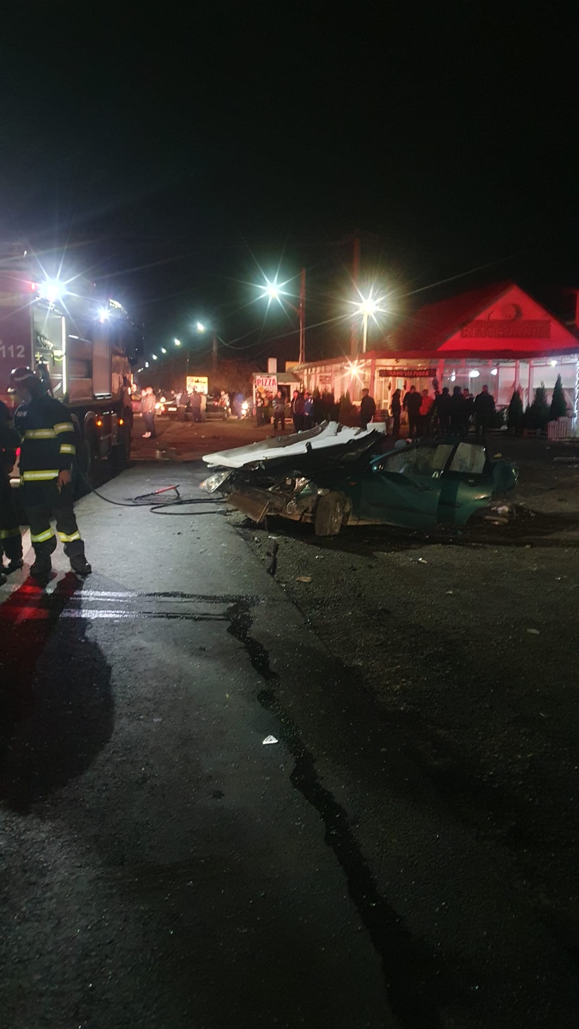 VIDEO Accident în lanț, soldat cu rănirea a trei adulți și un copil de 5 ani