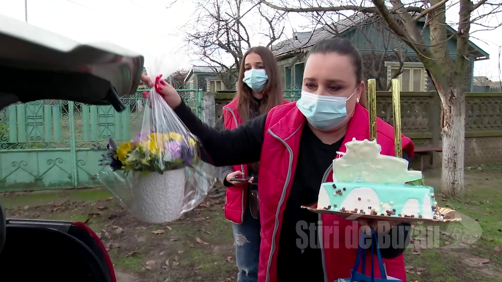 VIDEO Apărută în pandemie, moda cadourilor oferite prin intermediul unor curieri ia amploare