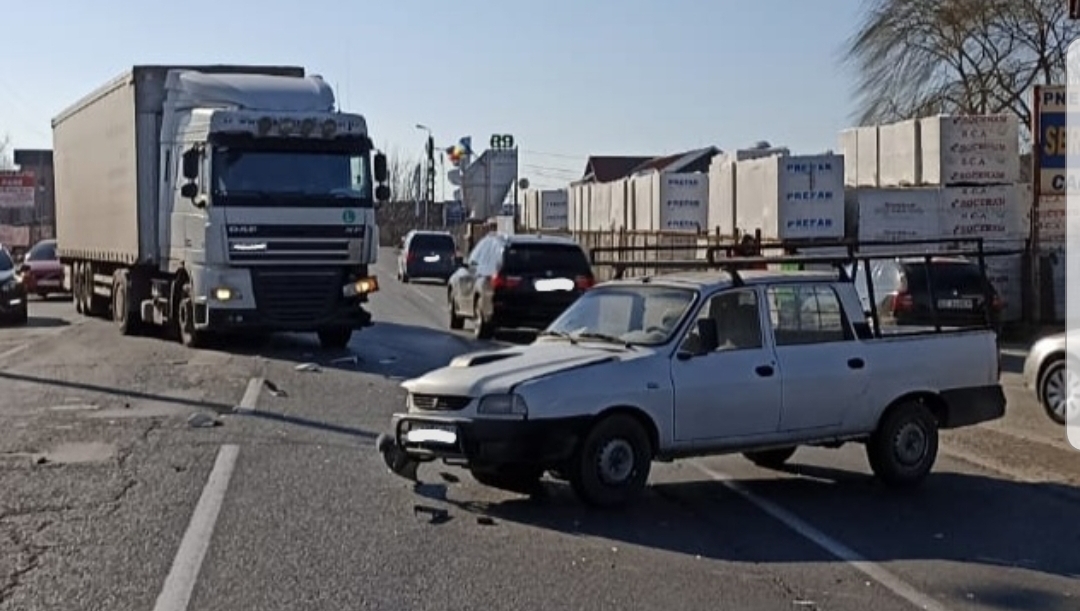 VIDEO Accident grav pe centura Buzăului, soldat cu rănirea unui minor de 5 ani din Săpoca
