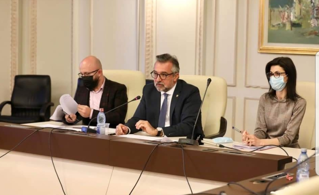 Lucian Romașcanu promite soluții optime pentru susținerea culturii: compensarea prețului la energie și scheme de ajutor pentru industria creativă
