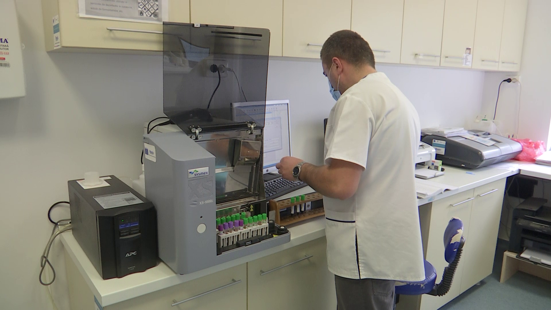 Spitalele pentru tratarea COVID-19 trebuie să se descurce în valul cinci cu rezidenți sau prin telemedicină