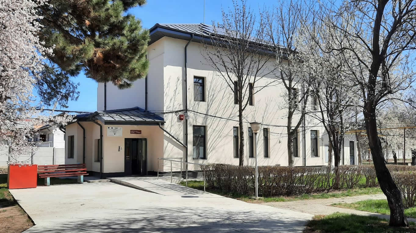 VIDEO Pacienții cu afecțiuni dermatologice, tratați într-o clădire modernizată. Secția este coordonată de un medic turc
