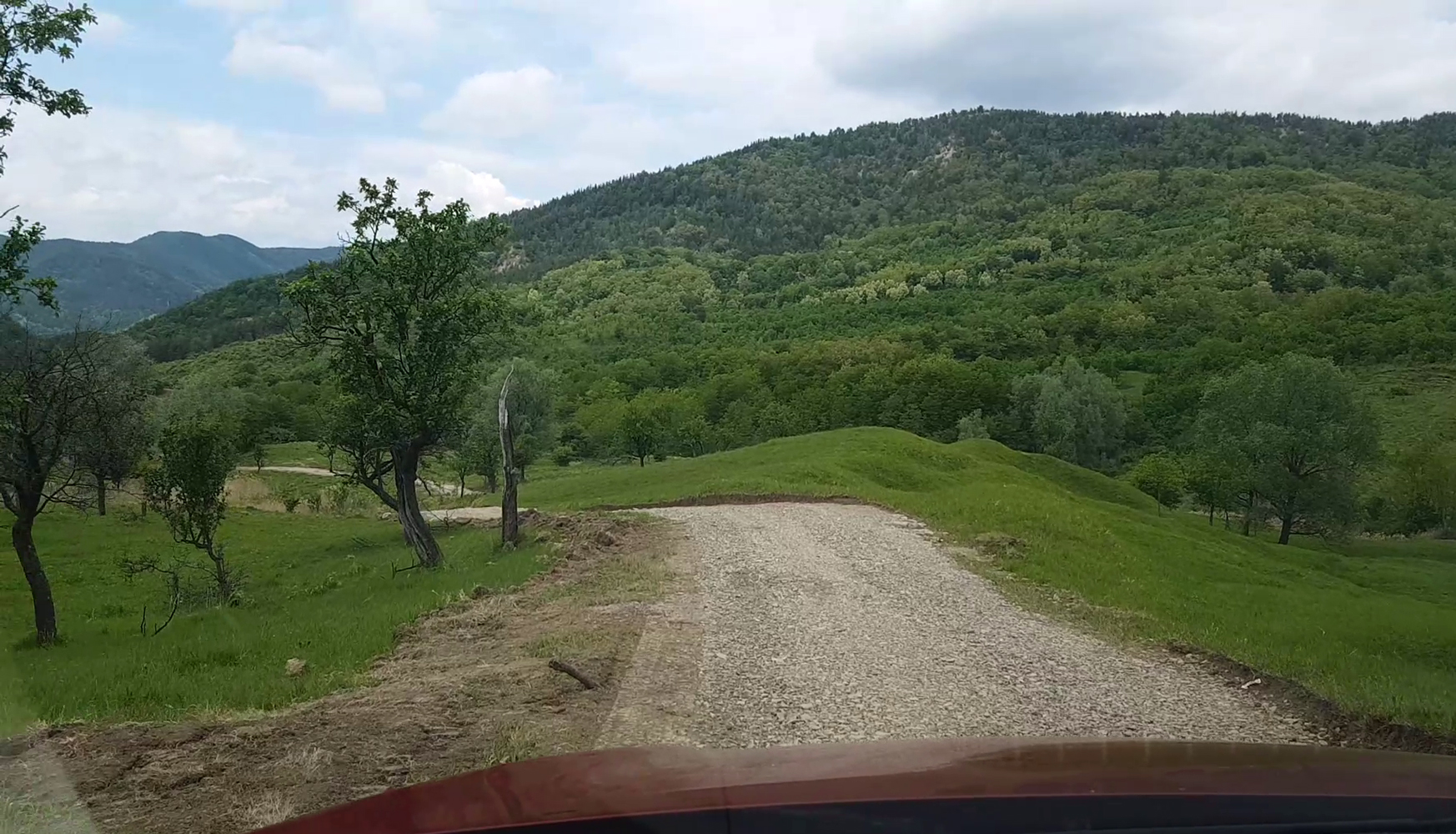„Minunea” de la Măţara, satul care are, în premieră absolută, drum de acces. „Nici cu căruţa nu aveai curaj să intri”