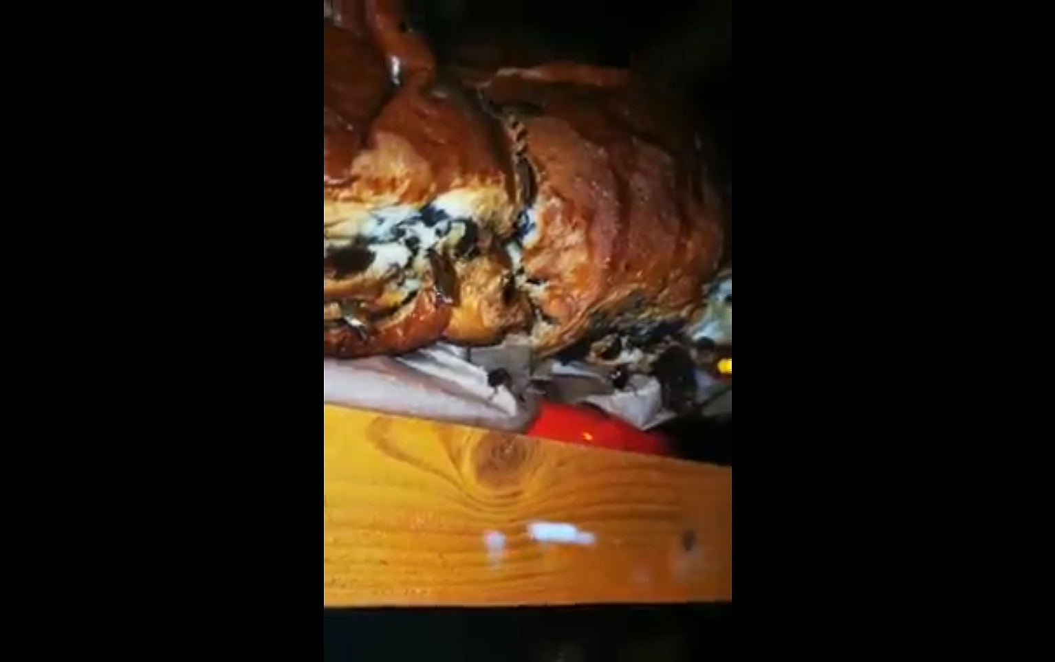 VIDEO Patiserie cu gândaci, pe un bulevard din Buzău, închisă de inspectorii sanitar-veterinari