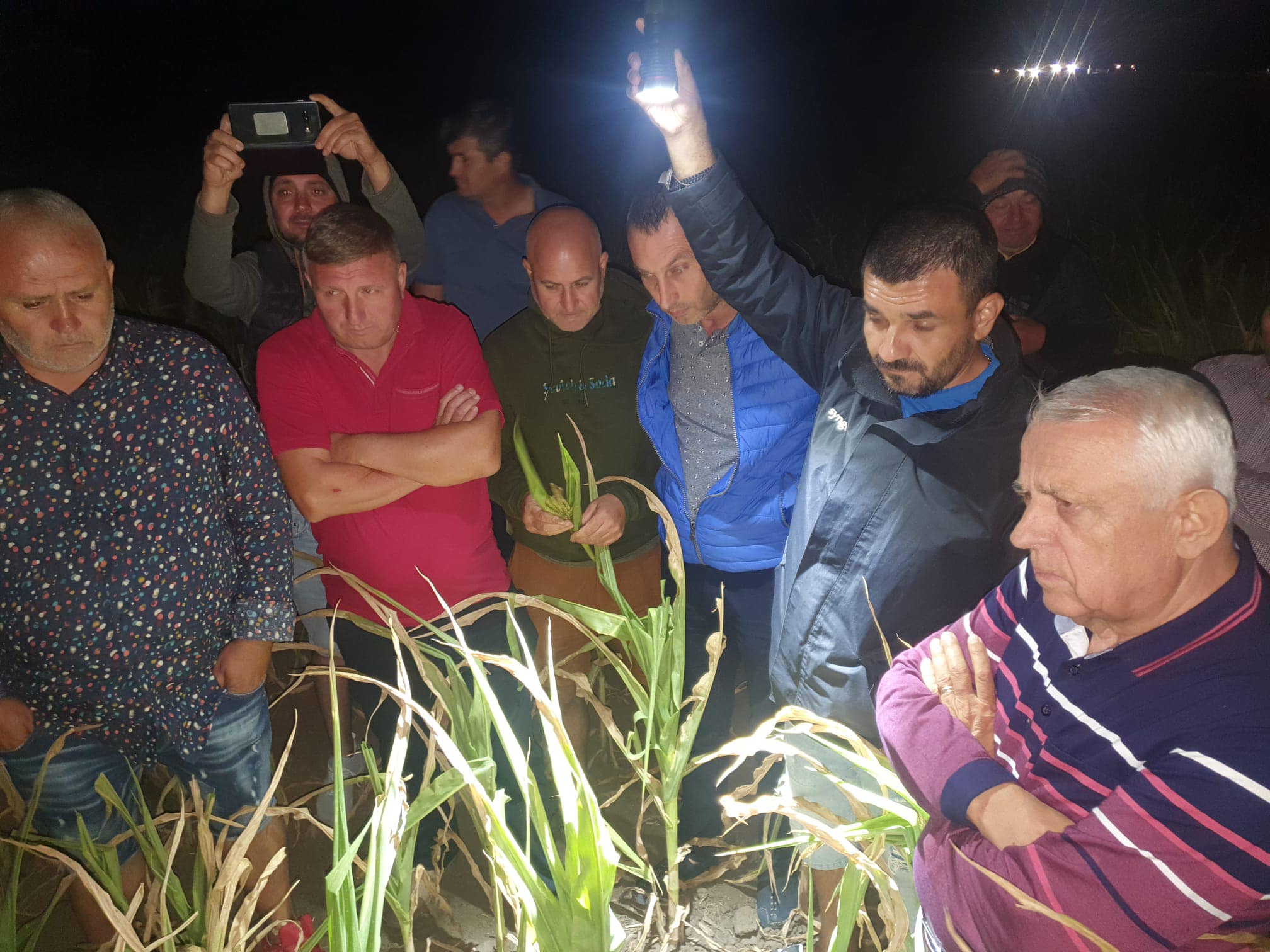 VIDEO Ce i-au cerut agricultorii buzoieni ministrului Daea la întâlnirea de la miezul nopții