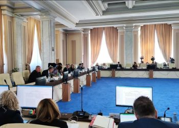 Deputatul Laurențiu Țepeluș anunță finalizarea dezbaterilor pe Legile Educației în Comisia de Învățământ din Camera Deputaților