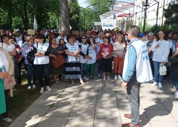 VIDEO Sindicaliștii din învățământul buzoian continuă protestele, nemulțumiți de rezultatele negocierilor