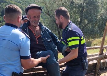 Un cioban din județul Buzău a dormit două zile și două nopți într-un tufiș, în timp ce era căutat de poliție și voluntari cu mașini off-road