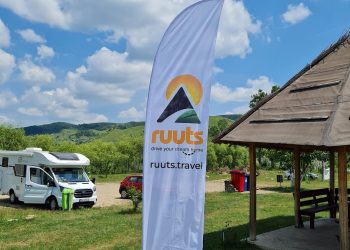 Campingul de rulote de lângă Vulcanii Noroioși, premiat de o importantă platformă de călătorii