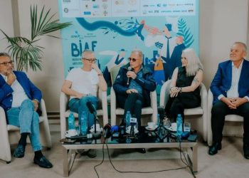 Lucian Romașcanu, după conferința BIAF: „Îl felicit pe primarul Constantin Toma pentru implicarea constantă în dezvoltarea culturală a Buzăului”