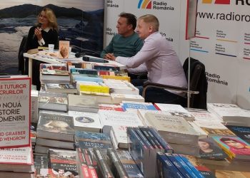 Invitație la Târgul de Carte „Gaudeamus”. Standuri cu mii de volume, publicate de 30 de edituri