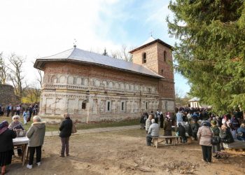 Mănăstirea fortificată Bradu, care l-a ascuns pe Brâncoveanu de turci, redeschisă după 160 de ani
