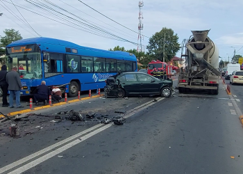 VIDEO Carambol în Buzău, cu un autobuz și patru autoturisme implicate