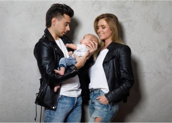 Legătura prin denim: cum să creezi ţinute stilate și asortate cu blugi pentru tată şi fiu?