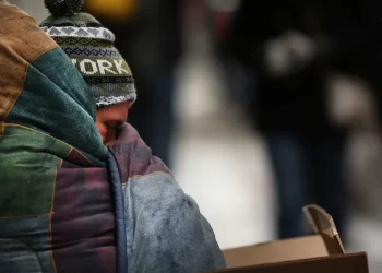 Oamenii străzii, victime ale gerului. O femeie este resuscitată la Spitalul Județean Buzău