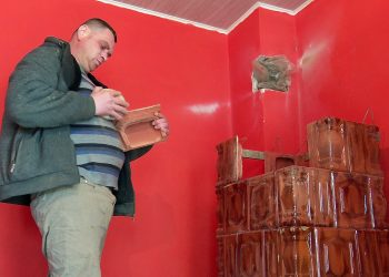 Banii promiși prin programul „Rabla pentru sobe”, mână întinsă familiilor sărmane și meseriașilor deopotrivă