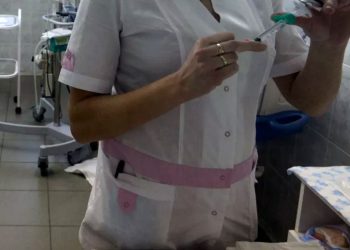Asistentă de la Medicină Legală, prinsă cu șpagă. Ceruse bani unui ofițer sub acoperire