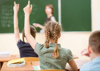 Sentință în cazul profesorului de engleză, din Măgura, care și-ar fi pipăit o elevă