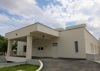 VIDEO Premierul Ciolacu, la Buzău. A vizitat noua secție UPU înainte de inaugurare