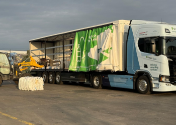O importantă companie din Buzău testează în România primul camion electric de 40 de tone