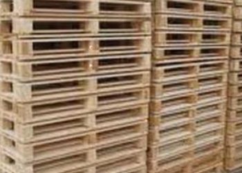 O mare companie din Buzău vinde paleți rezistenți la prețuri fără concurență. Producătorul furnizează și deșeuri ieftine pentru foc