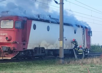 Incendiu la locomotiva unui tren regio de pe ruta Buzău – București