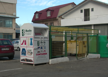 Colectarea separată a deșeurilor textile devine obligatorie în România. Cât de pregătit este Buzăul