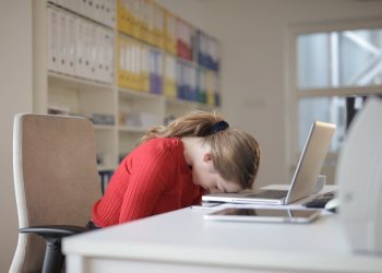 Epiderma Oboselii Cronice De Ce Se Simte Toată Lumea Epuizată Tot Timpul